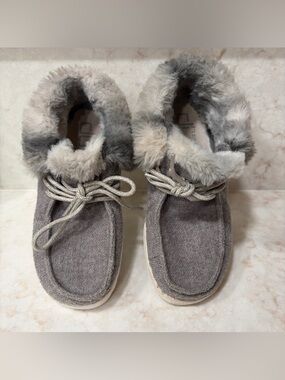 Hey Dude Kids Britt Bootie Size 12 Sherpa  Lined Lace Up Lightweight Lace Up